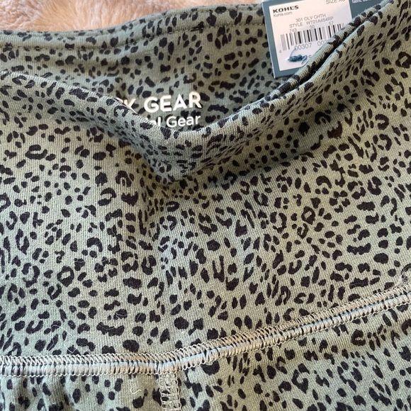 Leopard TekGear leggings - Picture 7 of 7